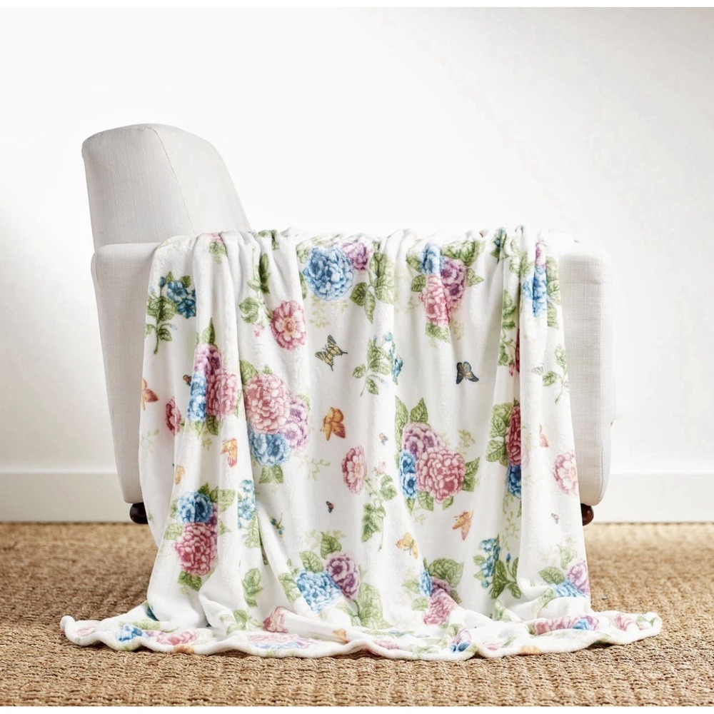 New! Lenox Butterfly Meadow Hydrangea Throw‎ Blanket